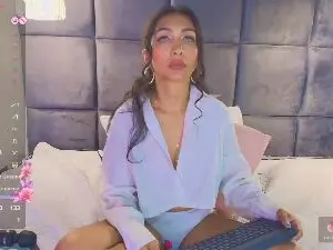 Cam4 Free Live Porn of Tracy_Lambo_