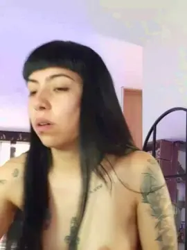 Cam4 Adult Webcam of QueenDesiree