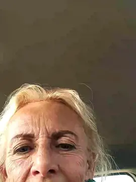 Cam4 Adult Video Chat of clarabela1