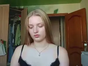 Cam4 Free Live Porn of LucienneZani