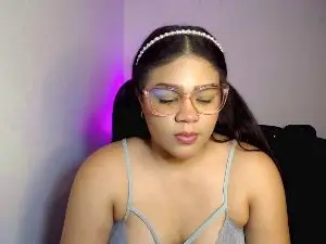 Cam4 Live Porn of isamoon_hot
