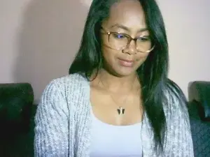 Cam4 Watch Live Sex Cams of Yummy_sitraka