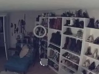 Camsoda Sex Cam of voyeurcam-missoliviablack-03