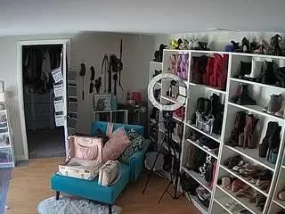 Camsoda Free Porn Cam of voyeurcam-missoliviablack-03