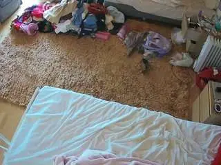 Camsoda Watch Live Sex Cams of voyeurcam-julmodels-whitebed-5