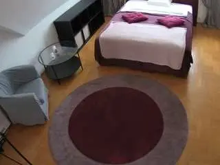 Camsoda Sex Chat of voyeurcam-julmodels-whitebed-1