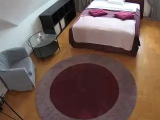 Camsoda Sex Chat of voyeurcam-julmodels-whitebed-1