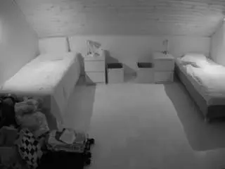 Camsoda Adult Webcams of voyeurcam-julmodels-greybed-3
