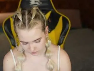 Camsoda Watch Live Sex Cams of avakiss