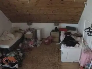 Camsoda Free Porn Cam of voyeurcam-julmodels-whitebed-3