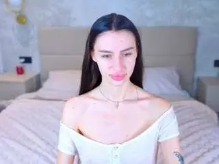 Camsoda Free Live Porn of snowwhiteee