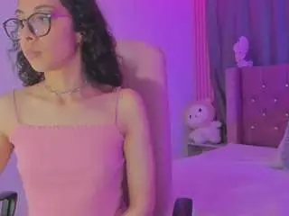 Camsoda Free Live Porn of sweett-sadie