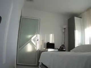 Camsoda Nude Webcam of voyeurcam-charmhellen-kitchen