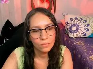 Camsoda Adult Video Chat of naih-reyes