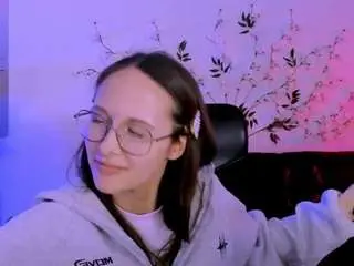 Camsoda Nude Webcam of mona-cloud