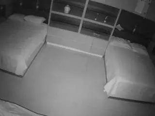 Camsoda Adult Webcam of voyeurcam-casa-salsa-versus-room