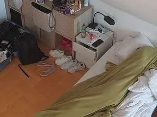 Camsoda Watch Live Sex Cams of voyeurcam-julmodels-bed-7