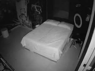 Camsoda Nude Webcam of voyeurcam-casa-salsa-disturbed