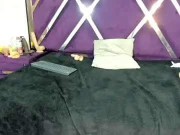 Chaturbate Live Sex Cam of arielasm