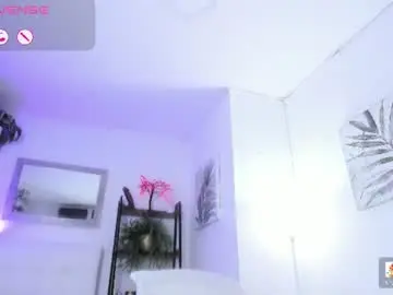 Chaturbate Live Sex Cam of lady_hellen