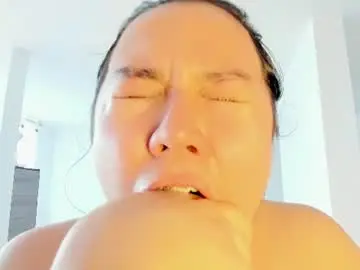 Chaturbate Live Sex Cam of rubyhlowe