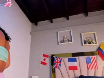 Chaturbate Live Sex Cam of vahiolet_fuentes