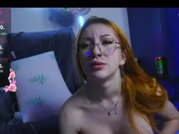Chaturbate Live Porn of daddyslittleslutfox