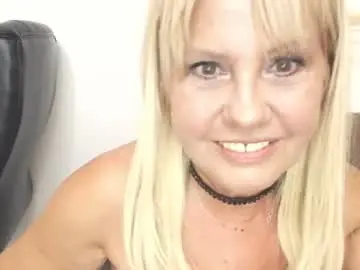 Chaturbate Adult Video Chat of amberdoll4u