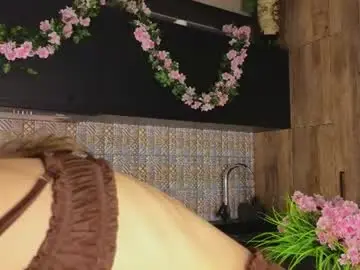 Chaturbate Watch Live Sex Cams of debihenks