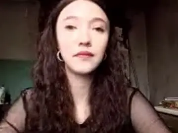 Chaturbate Watch Live Sex Cams of elouisevallian