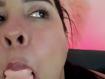 Chaturbate Adult Webcam of bella_saint33