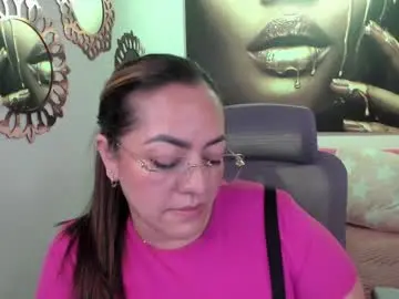 Chaturbate Live Sex Cam of marianalopez81
