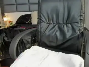 Chaturbate Watch Live Sex Cams of mrs_regina_clk
