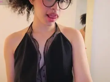 Chaturbate Best live sex cam show of ariaa_23