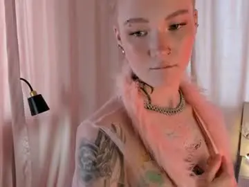 Chaturbate Live Sex Cam of melodievejar