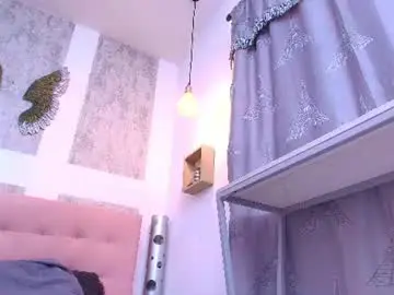 Chaturbate Live Sex Cam of zhamira_21