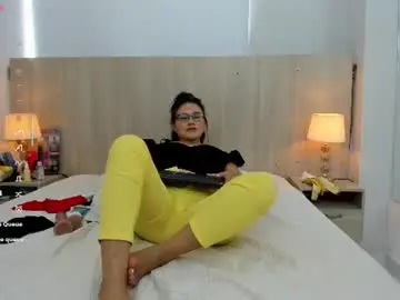 Chaturbate Live Sex Cam of mia_mercier