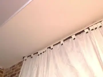 Chaturbate Live Porn of aiilynn_1