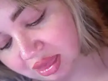 Chaturbate Watch Live Sex Cams of zarareign_