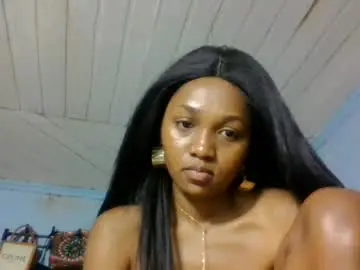 Chaturbate Live Sex Cam of avotraina