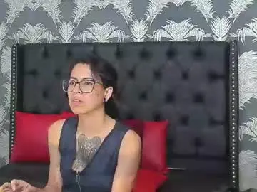 Chaturbate Live Sex Cam of emily_loperaa
