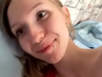 Chaturbate Live Sex Cam of gertrudeuran
