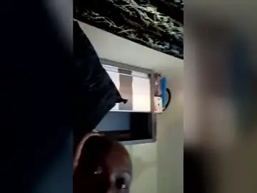 Chaturbate Free Porn Cam of pettitemellany