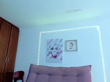 Chaturbate Watch Live Sex Cams of lunadolie