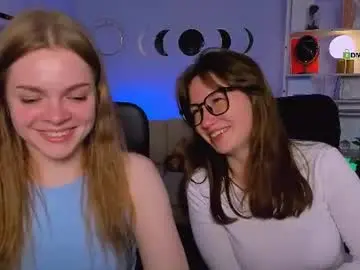 Chaturbate Watch Live Sex Cams of helli_belli