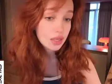 Chaturbate Live Sex Cam of phoenixvice