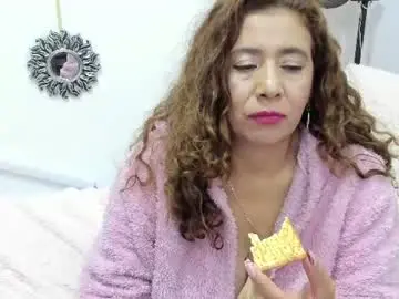Chaturbate Live Sex Cam of juliialove_