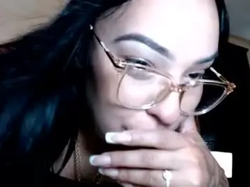 Chaturbate Live Sex Cam of prettywisse