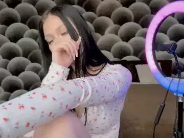 Chaturbate Best live sex cam show of miamicute1