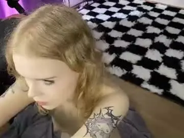 Chaturbate Live Sex Cam of evetease